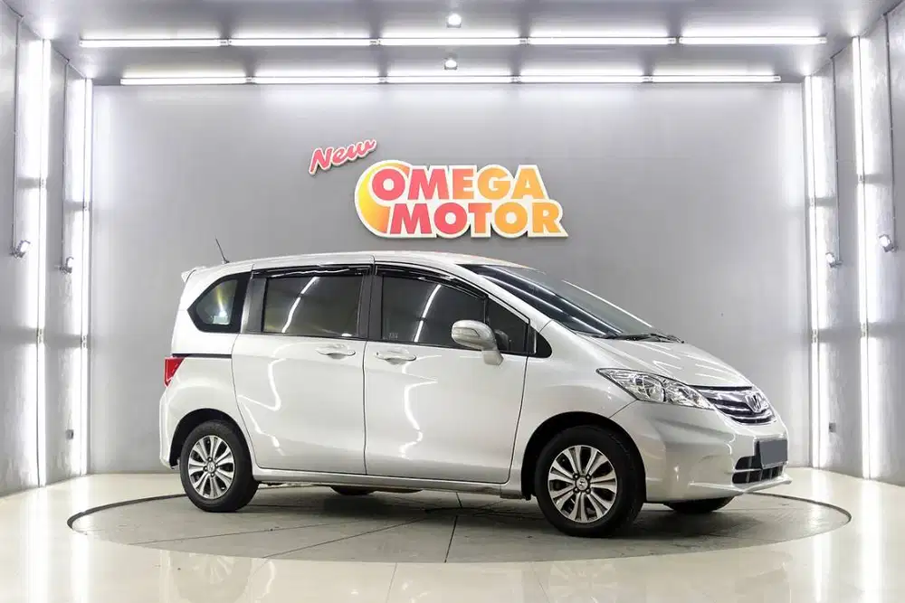 ANTIK HONDA FREED PSD E 1.5 AT 2012