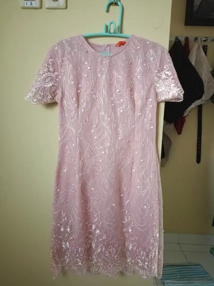 Baju Pesta wanita Bb 55kg