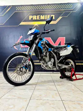 Klx 250 cc Pecinta trabas sejati. Power gahar. Anugerah motor rungkut