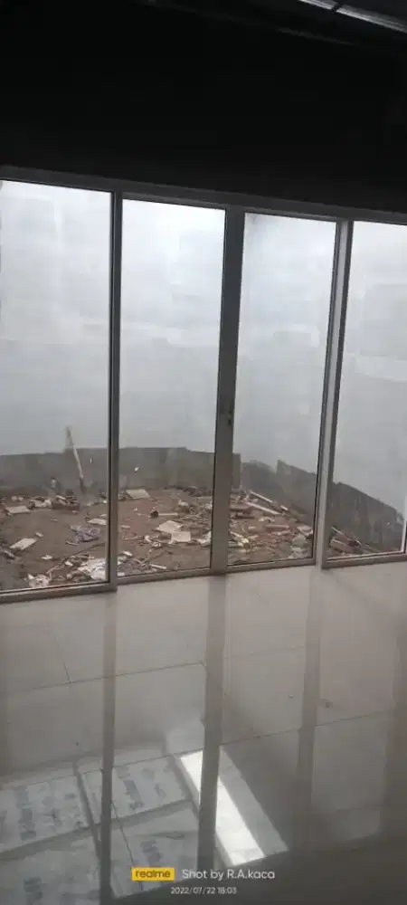 Pintu sekat partisi kaca