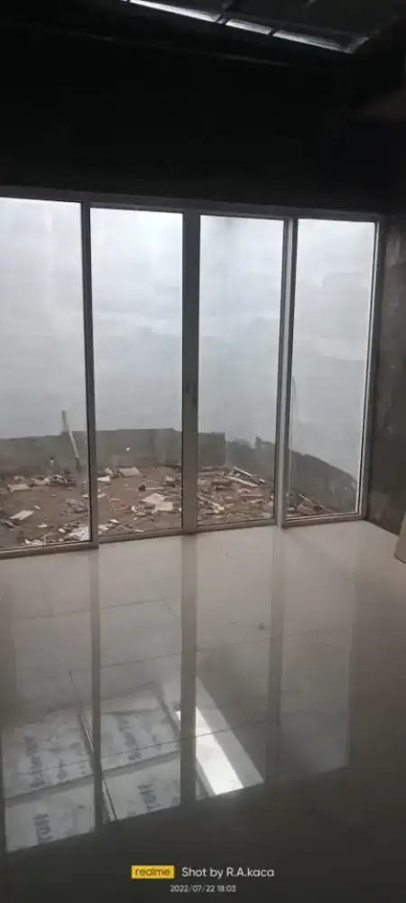 Pintu sekat partisi kaca