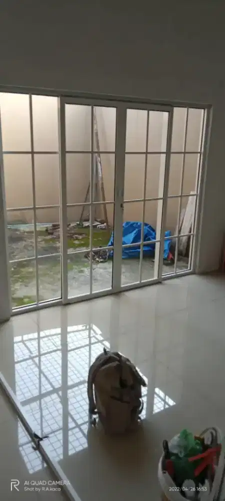 Pintu sekat partisi kaca