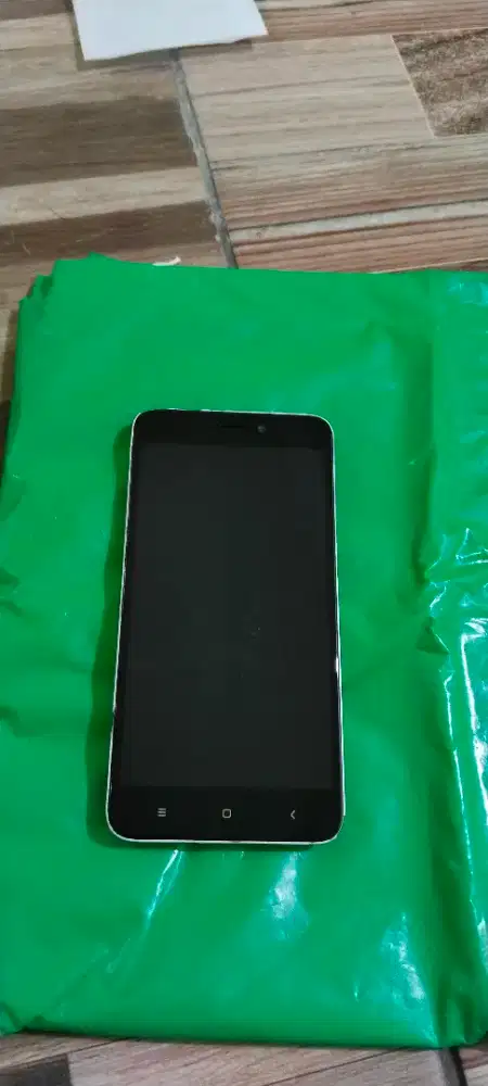 Redmi 4x 3/32 ganti lcd langsung joss