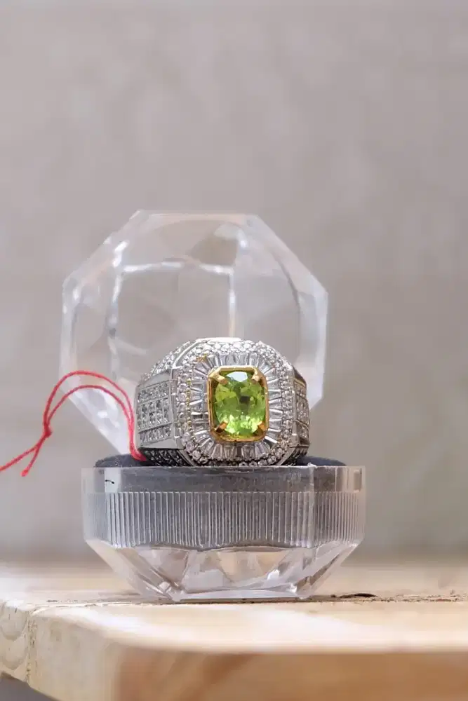 Cincin Batu Peridot