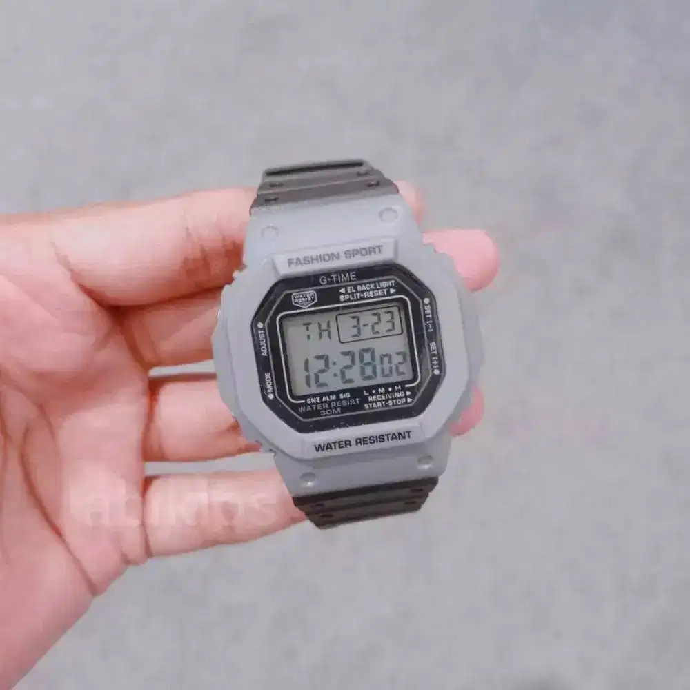 Jam tangan digital persegi pria wanita modern g137 gray