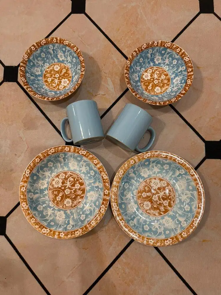 Piring set kramik