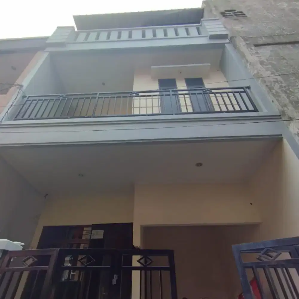 Disewakan rumah tinggal 3Lt Semi Furnished Tanjung Duren baru renovasi