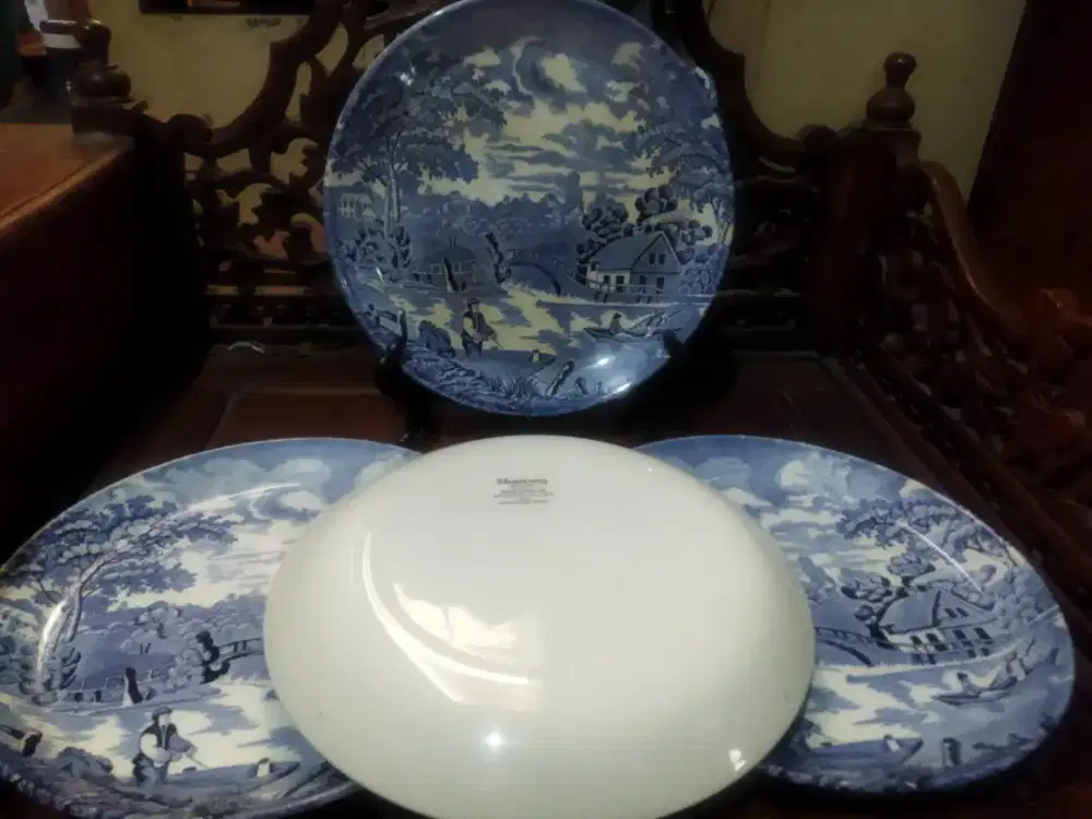 Piring Biru Shantung