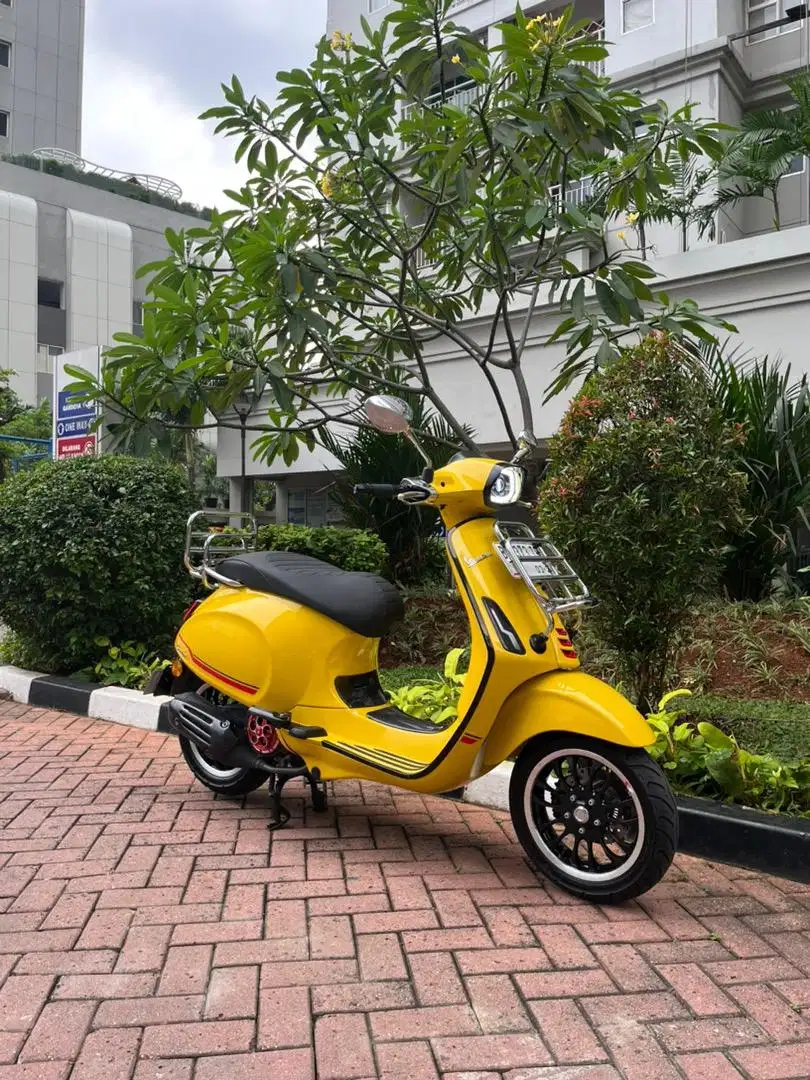 Vespa Sprint 99% Like New Modif 15 jt Yellow Iget 2024