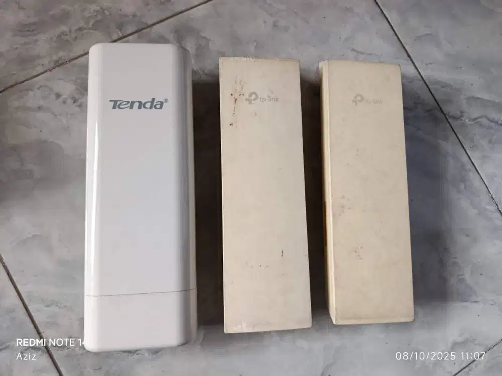 2 Unit TPlink CPE220 & 1 Unit Tenda 03