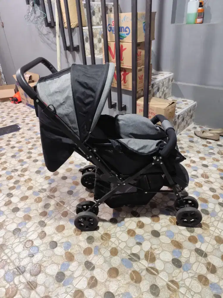 Stroller 2 arah, depan dan belakang up to 100kg