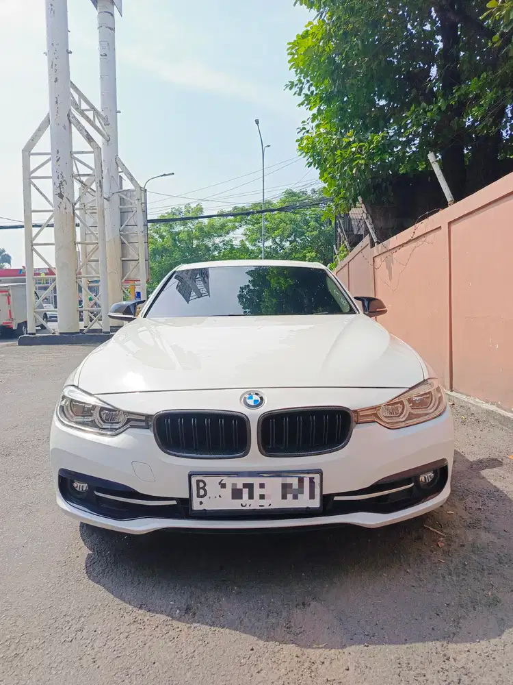 BMW 320i Sport LCi 2018,Tdp 5jt, Good Condition