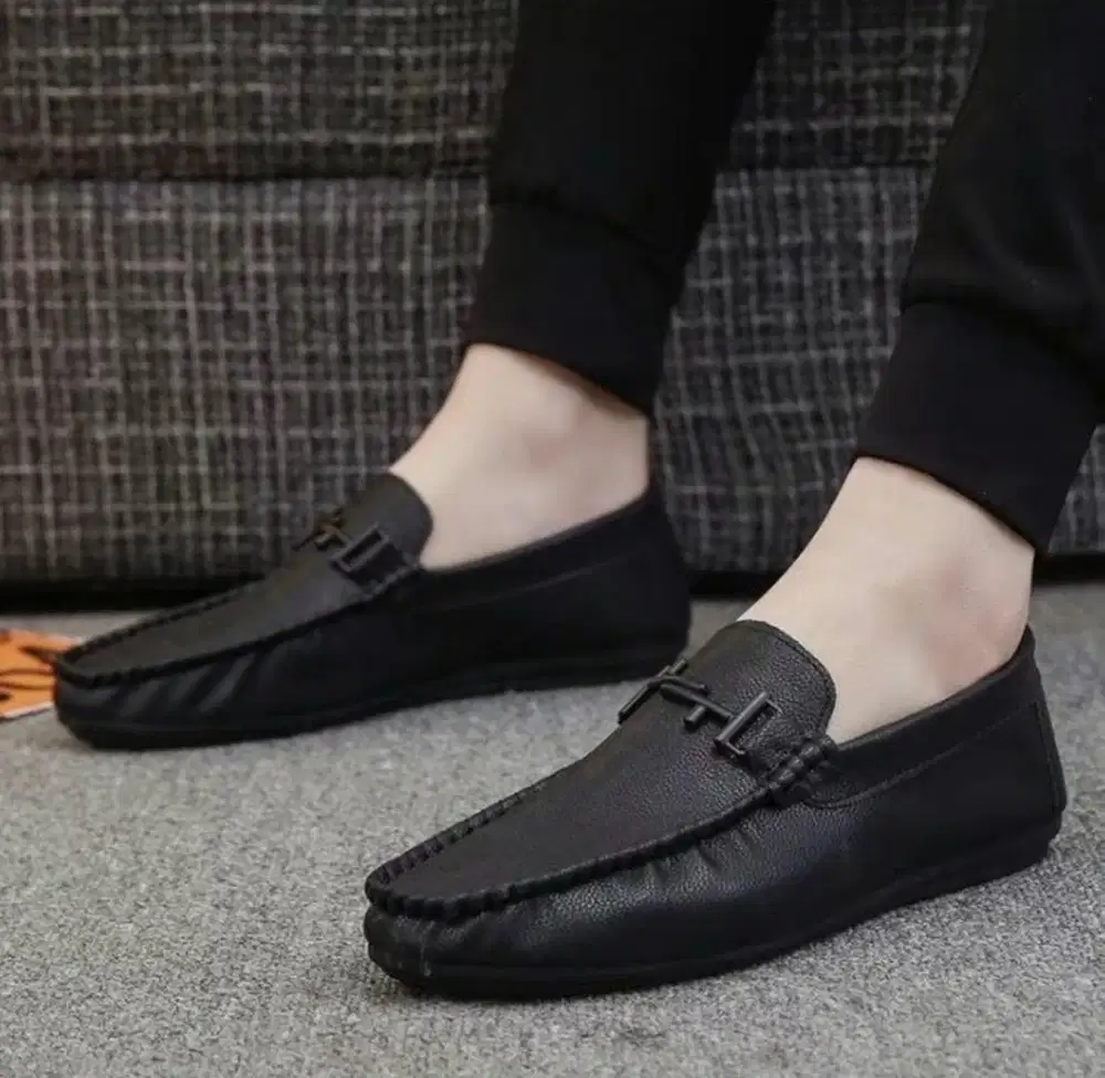 SEPATU.SNEAKERS.LOAFERS.CASUAL.OUTDOOR.FASHION.FLAT.PRIA