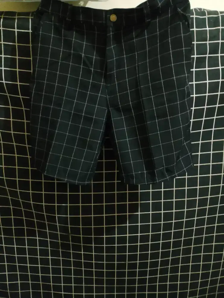 celana pendek tartan