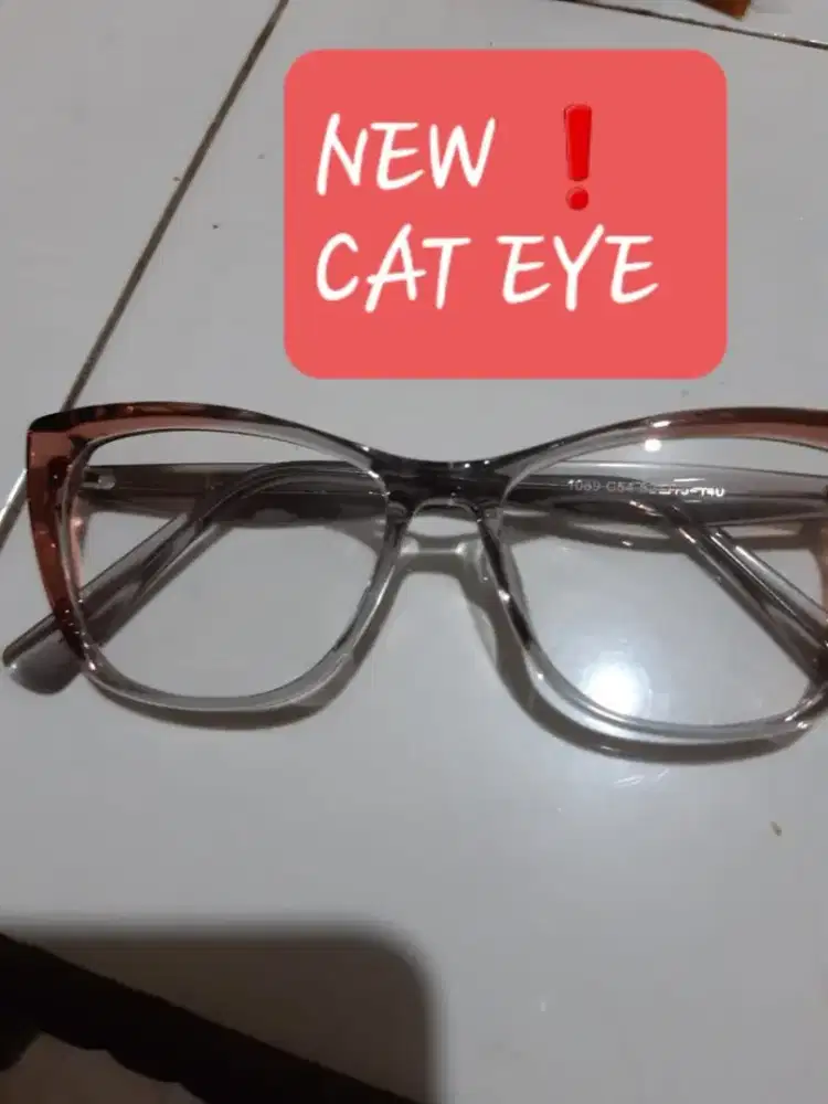 Kacamata cat eye Baru