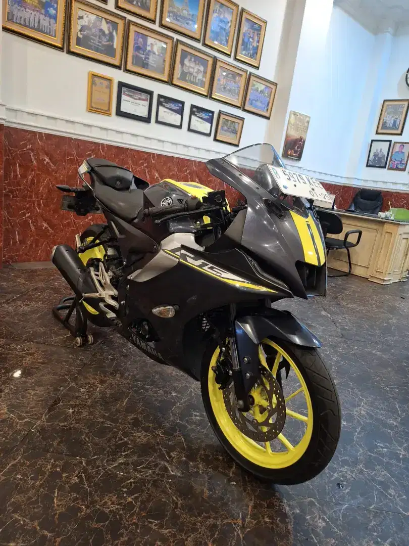 DP 1 JT YAMAHA R15 V4 2023 LIKE NEW KM RENDAH/ BISA COD