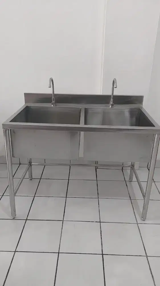 Sink 2 lubang uk.110 x 60 x T.80 cm