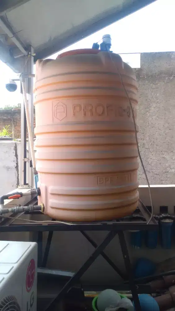 Jasa pembersihan kuras toren air