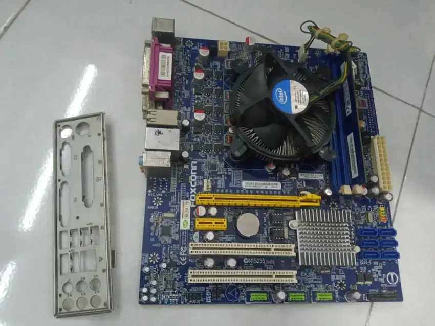 Mainboard + Proc Core I3