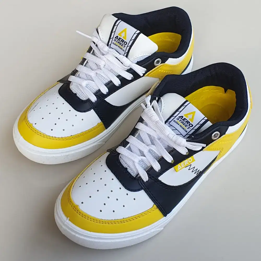 Aerostreet Hoops Low Putih Kuning Hitam