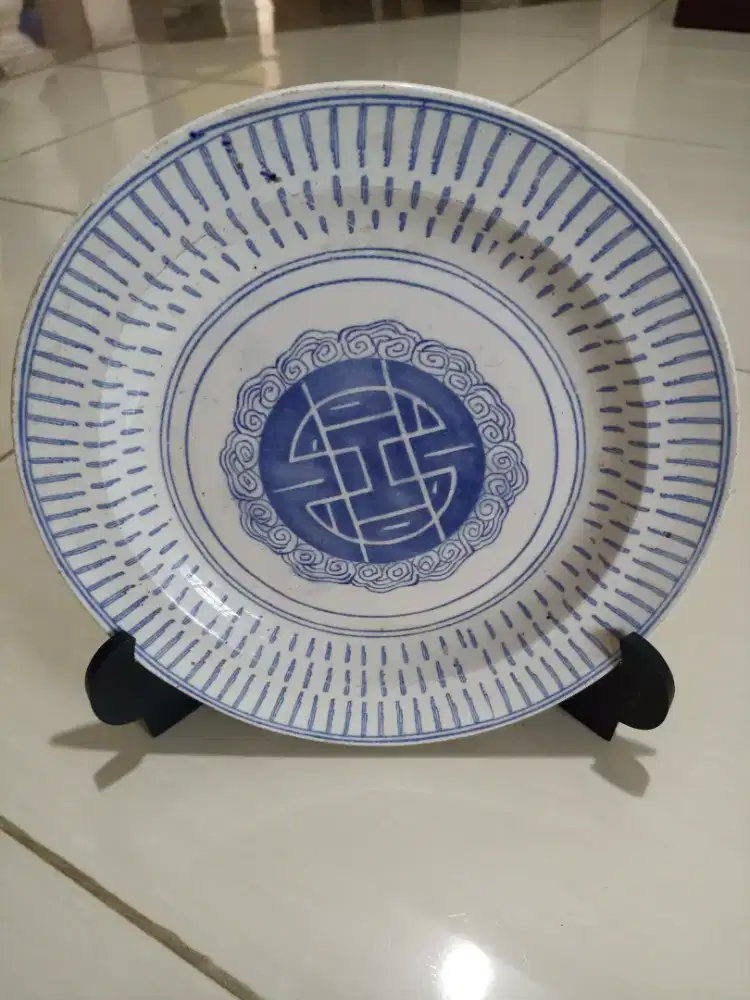 Piring pajangan plus standart diameter 26 cm