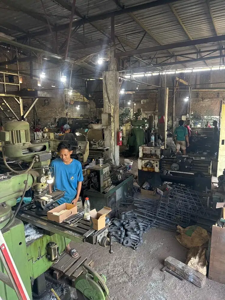 Dicari operator mesin bubut manual