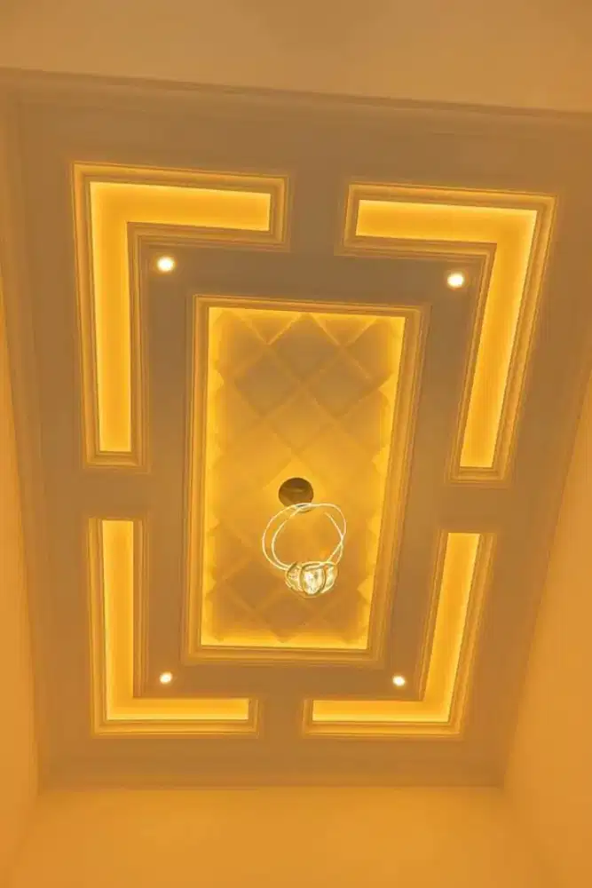 Plafon bahan gipsum dan pvc