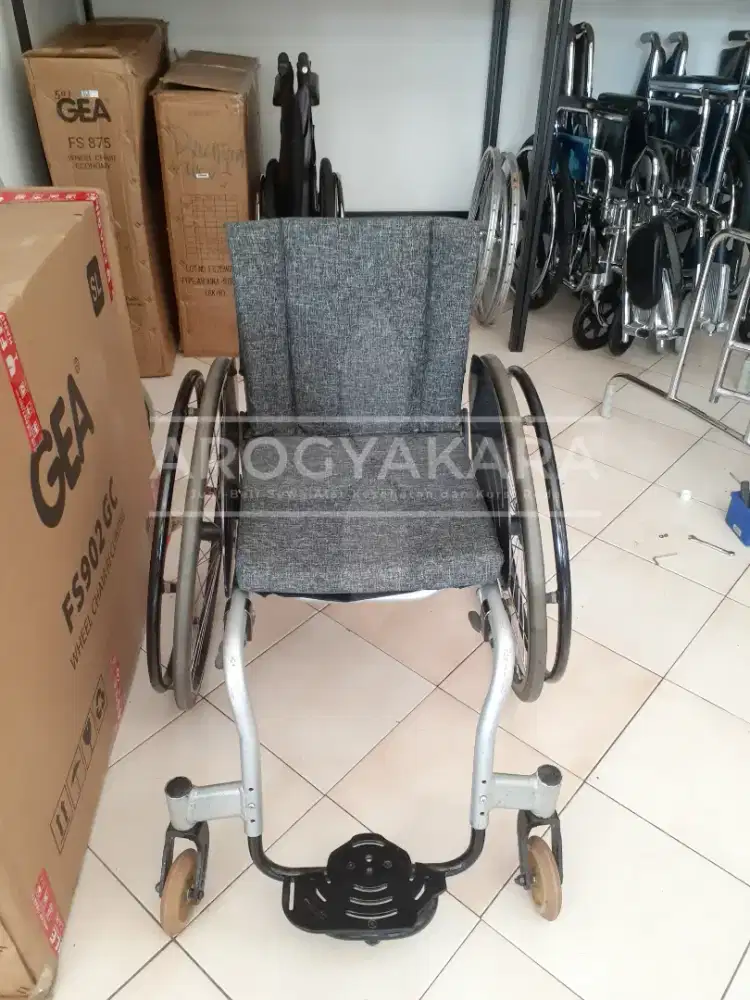 Kursi roda balap CP bekas