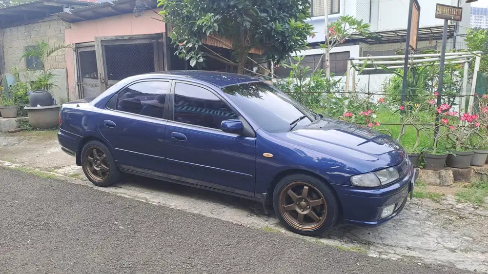 Mazda Familia 1997 Bensin