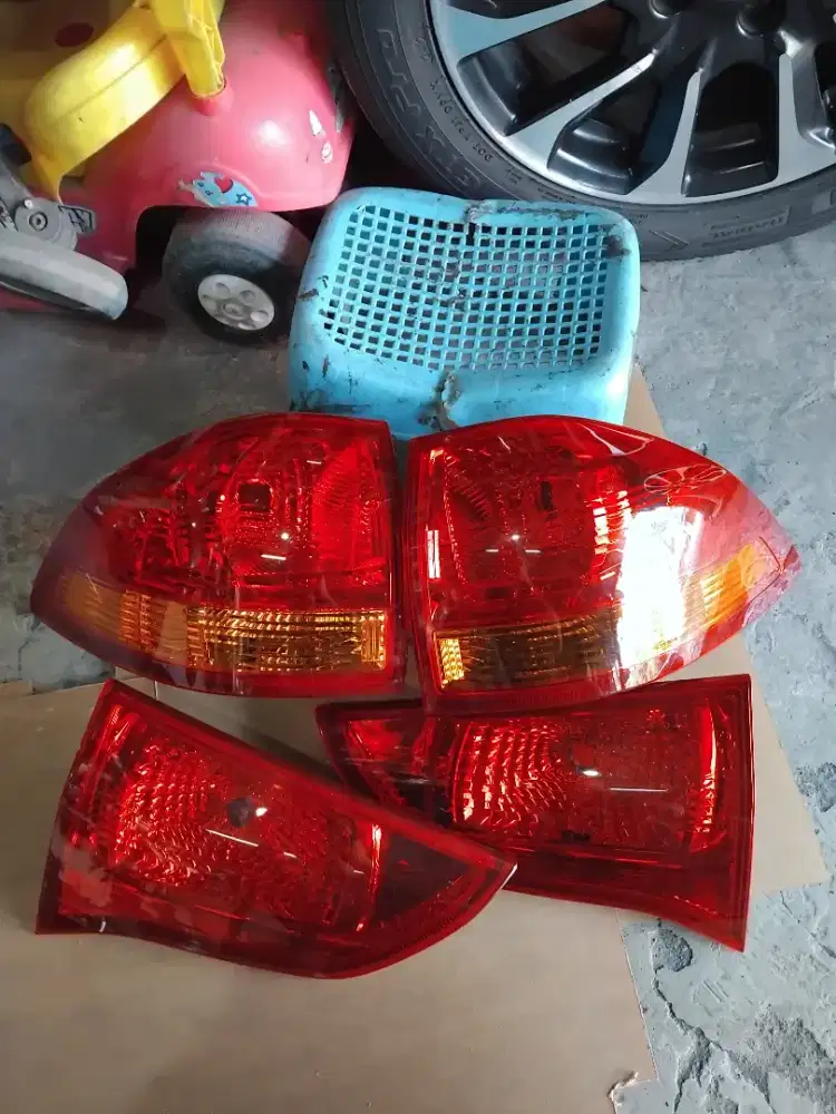 Lampu belakang pajero taun 2010-2014