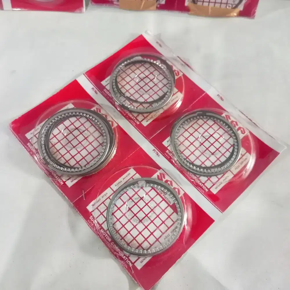(NOS) Set Ring Piston/Seher Suzuki Genuine Parts Original
