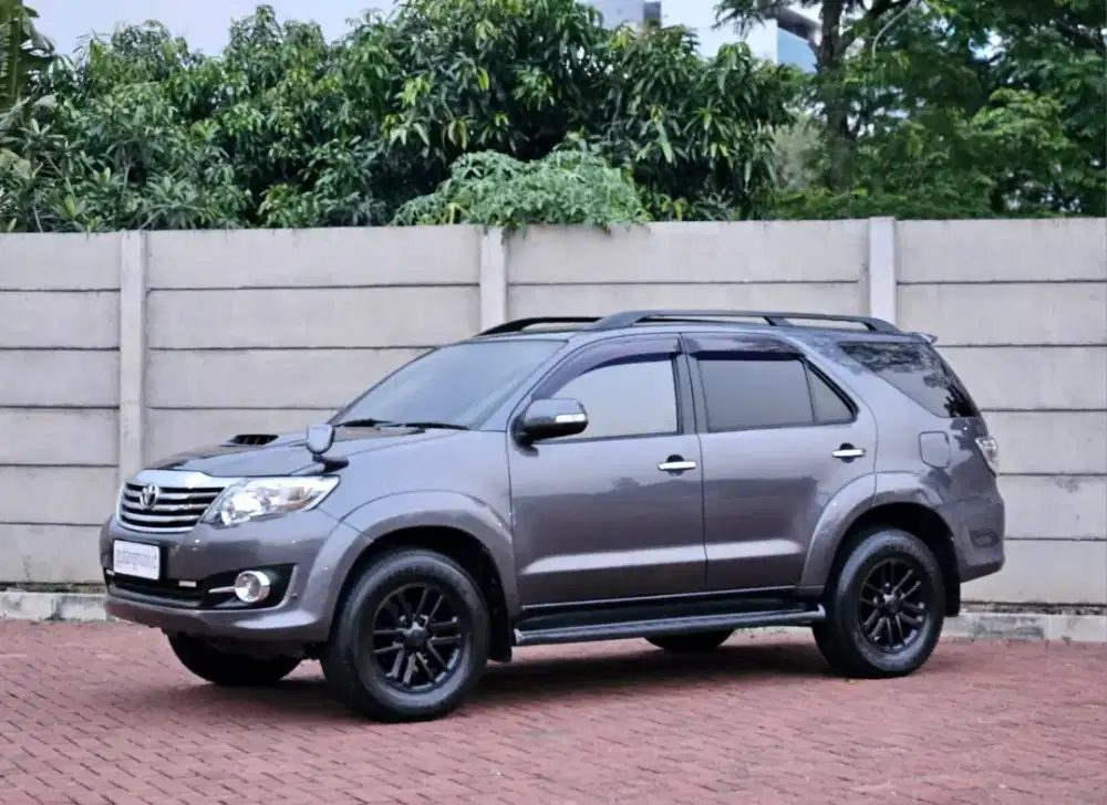 Toyota Fortuner VNT diesel G at 2012