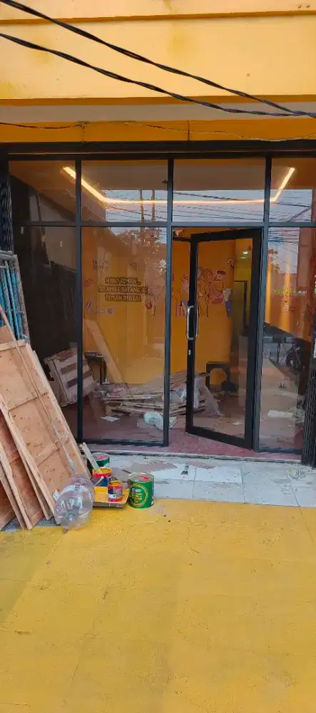 Sekat aluminium kantor