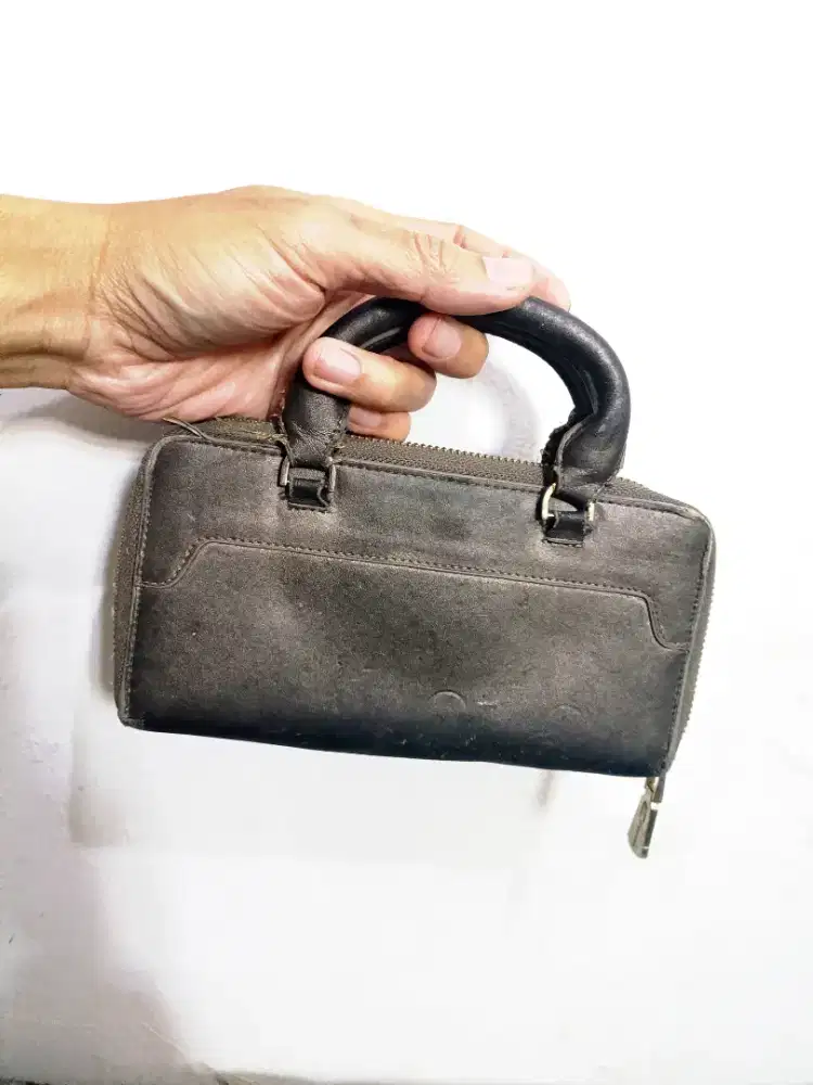 Tas wanita warna coklat tua