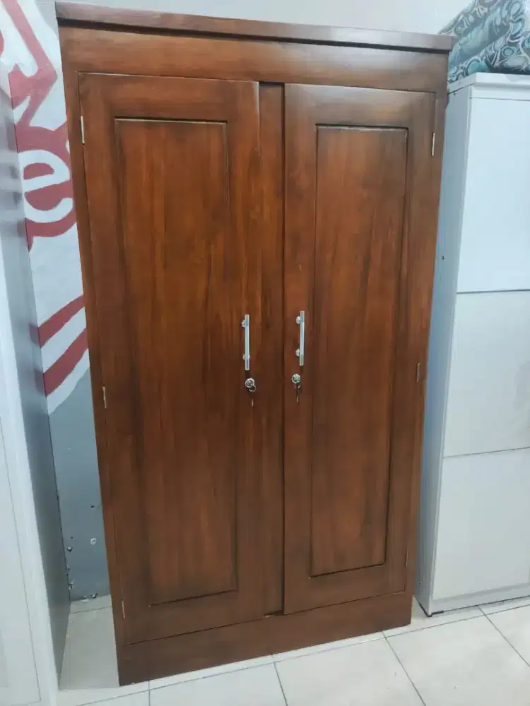 Lemari kayu jati minimalis 2 pintu classic
