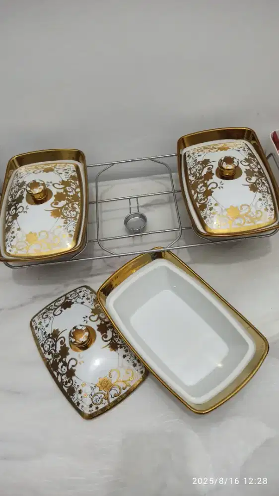 Prasmanan keramik 3 sekat