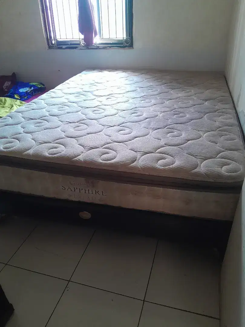 Springbed Guhdo ada 2 unit nomor 2 dan nomor 3
