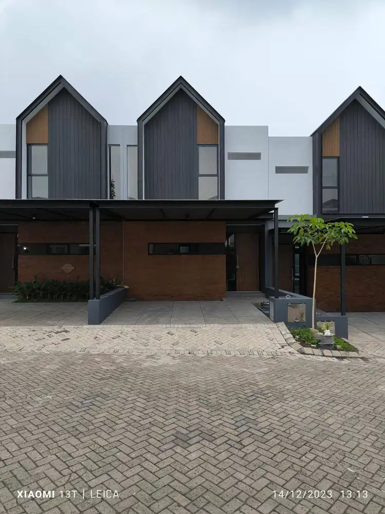 Dijual Rumah Baru Cantik Royal Residence Cluster Hereford Surabaya Bar