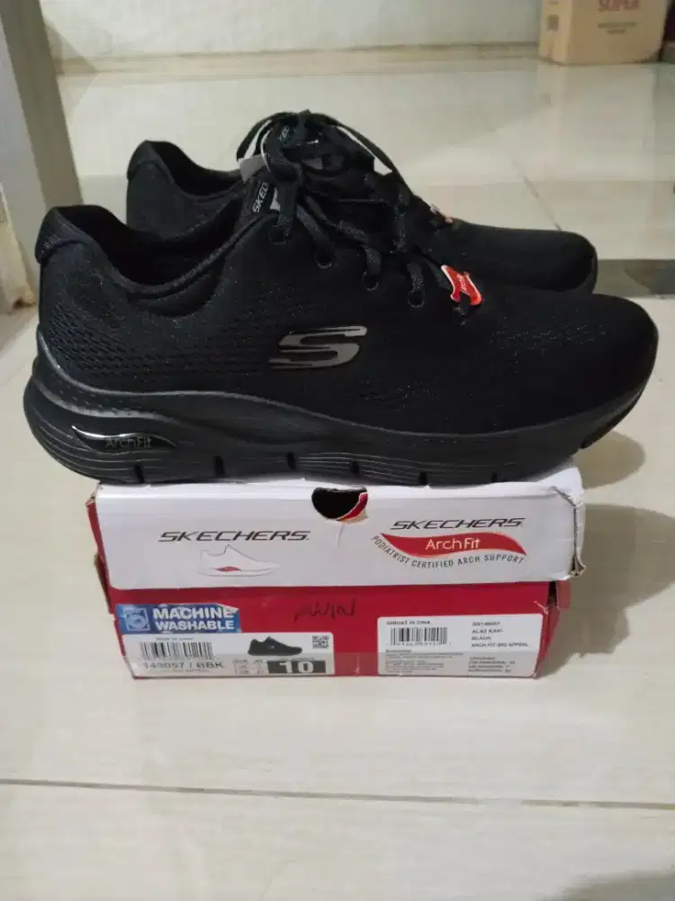 Sepatu Skechers Arch Fit