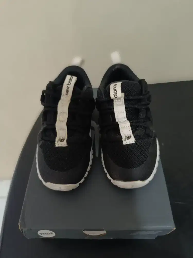 Sepatu new balance original anak