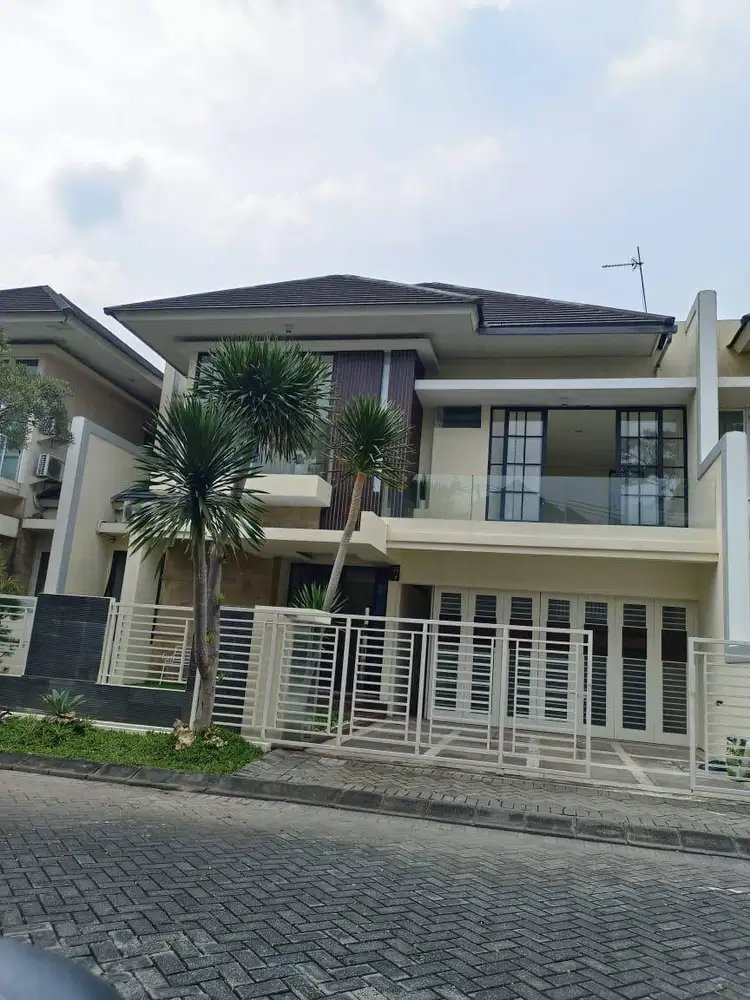 DIJUAL RUMAH SPLIT LEVEL ROYAL RESIDENCE