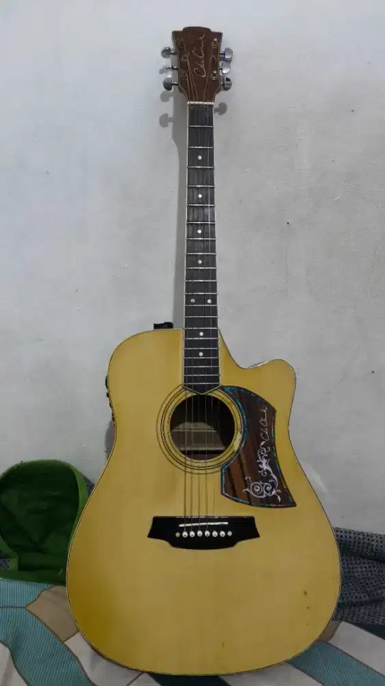Jual gitar akustik elektrik cole clark custom tanbes