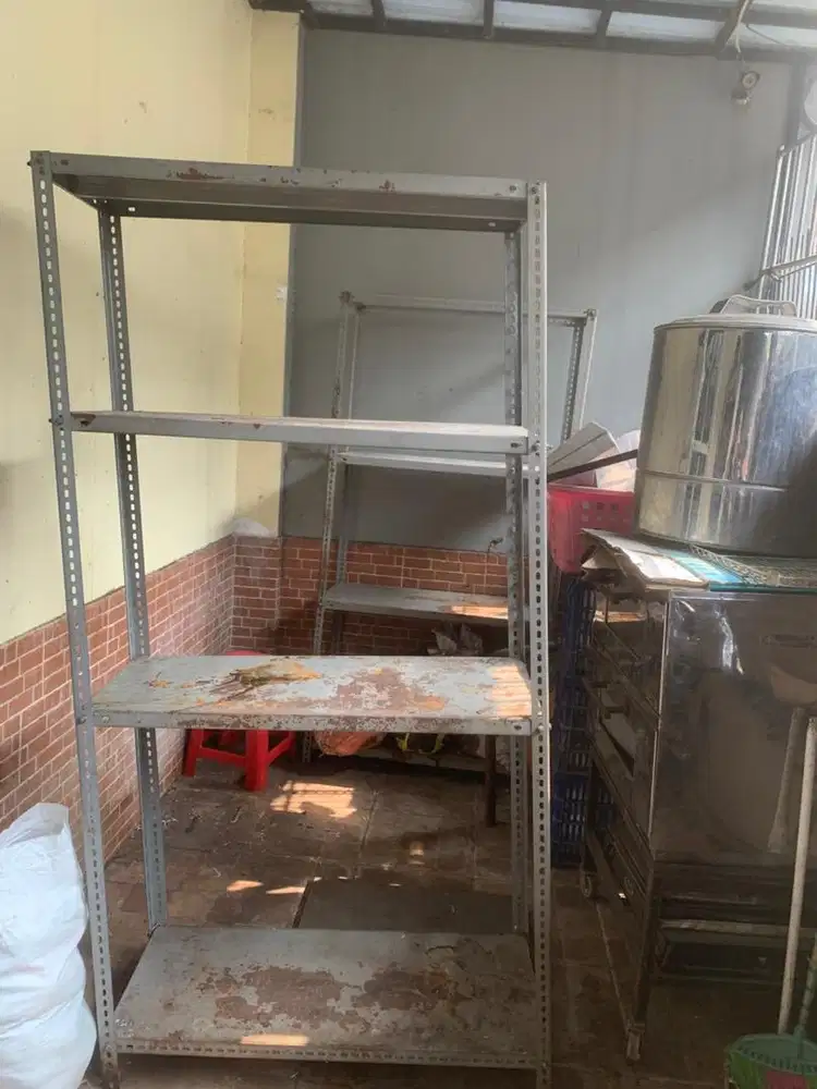 dijual CepaT  Rak besi siku