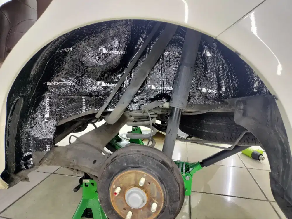 Peredam suara panas dan getaran mobil bahan rubber butyl