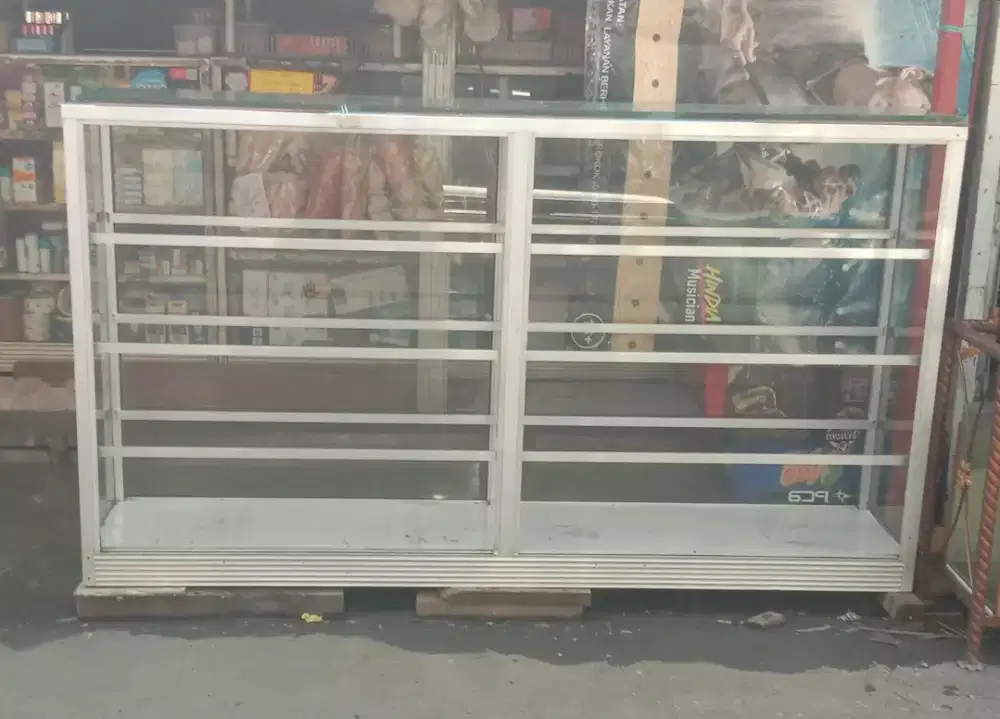 Etalase serbaguna 2 meter