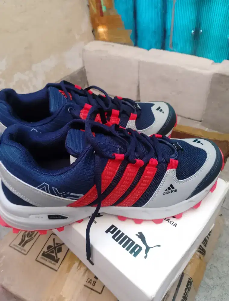 Sepatu Sport Adidas 31cm