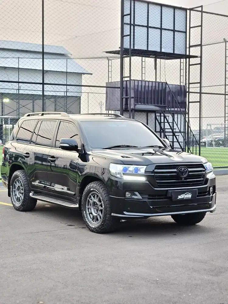 SPG Sales Counter Mobil Bekas