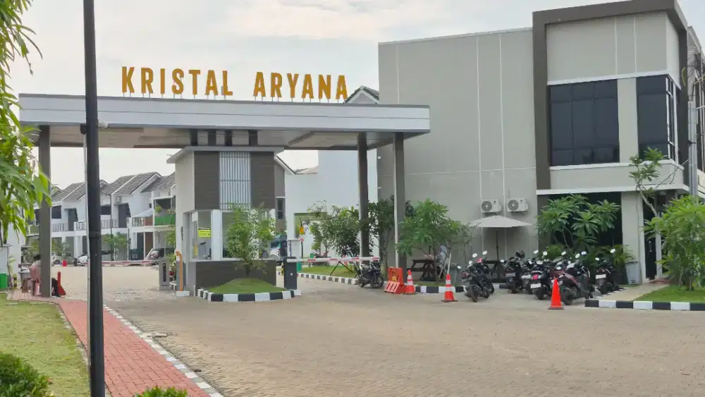 Rumah cluster siap huni dalam cluster fasilitas kolam renang tanpa DP