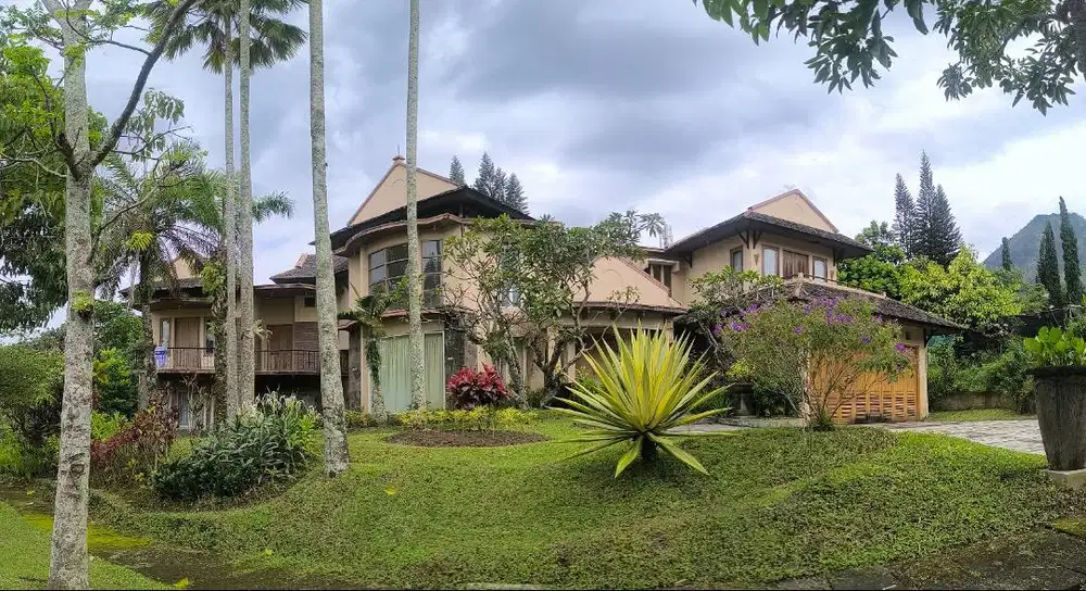 Dijual  Villa di Klub Bunga Batu  Lokasi di dalam Klub Bunga