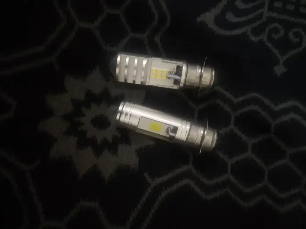 Lampu LED Putih Universal